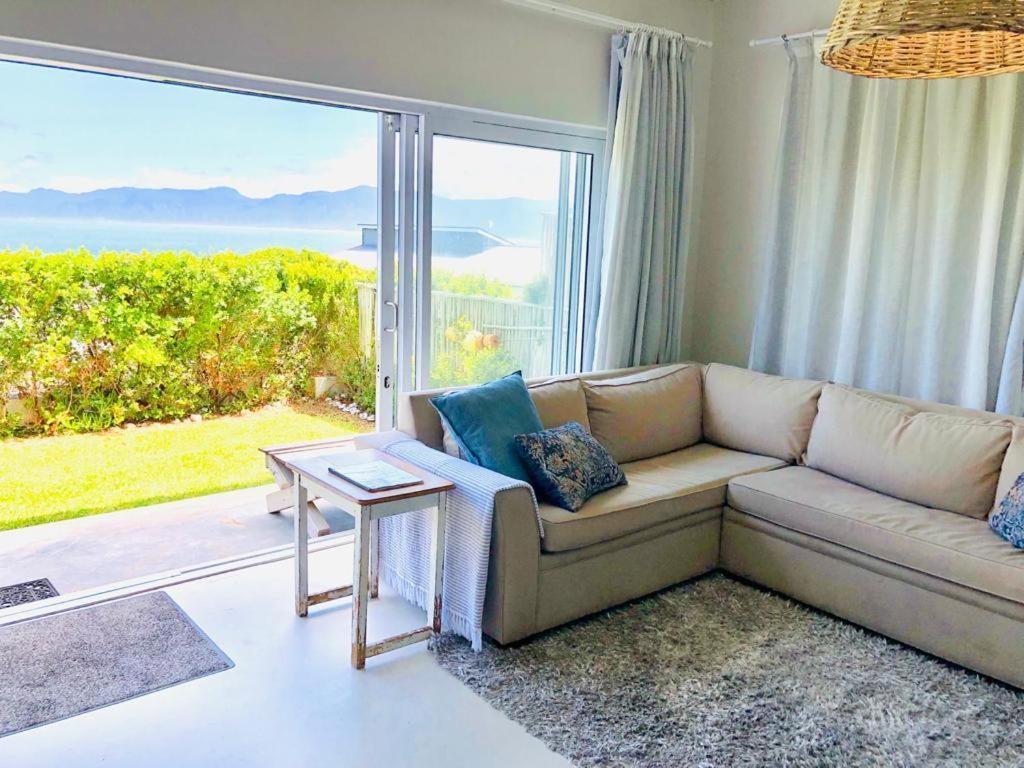 Self Catering Apartment - ดิ เคลเดอร์ส ภายนอก รูปภาพ